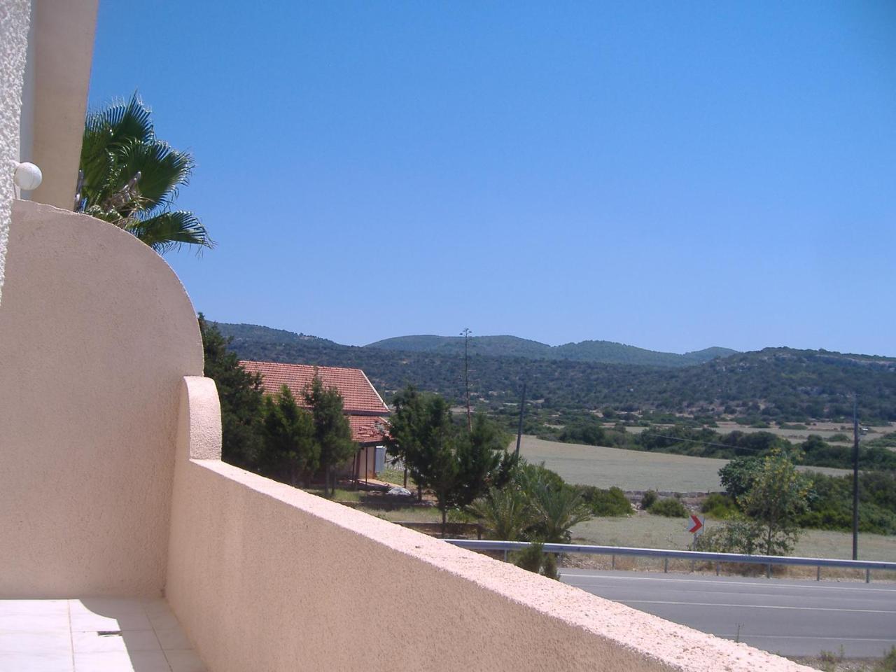 Agia Trias Theresa Hotel At Karpaz Peninsula מראה חיצוני תמונה